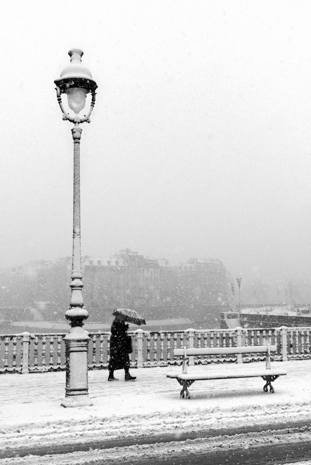 Paris - Pont sous la neige