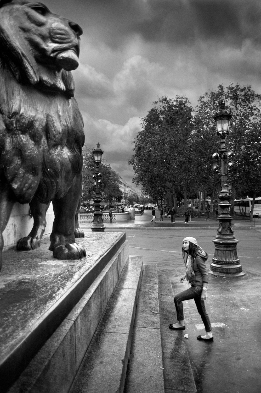 Parisiennes - Le lion Place de la Rpublique