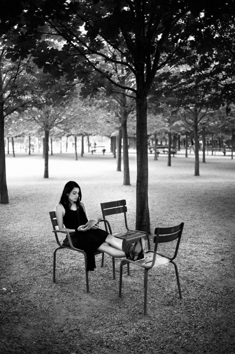 Parisiennes - Lectrice au jardin du Luxembourg