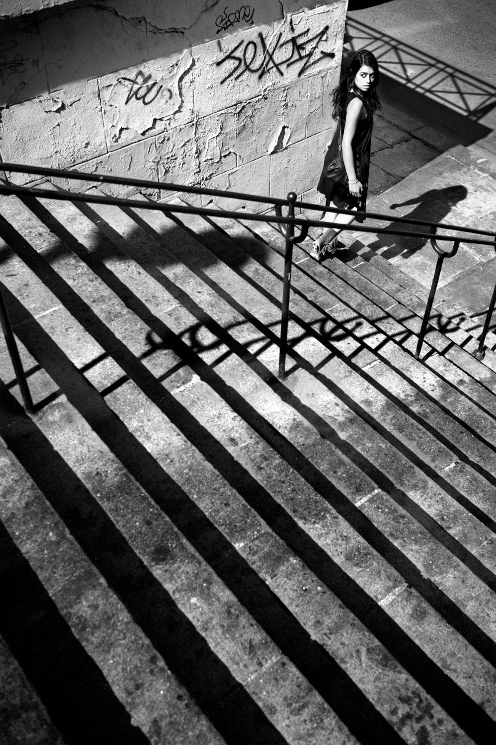 Parisiennes - Descente d'escalier
