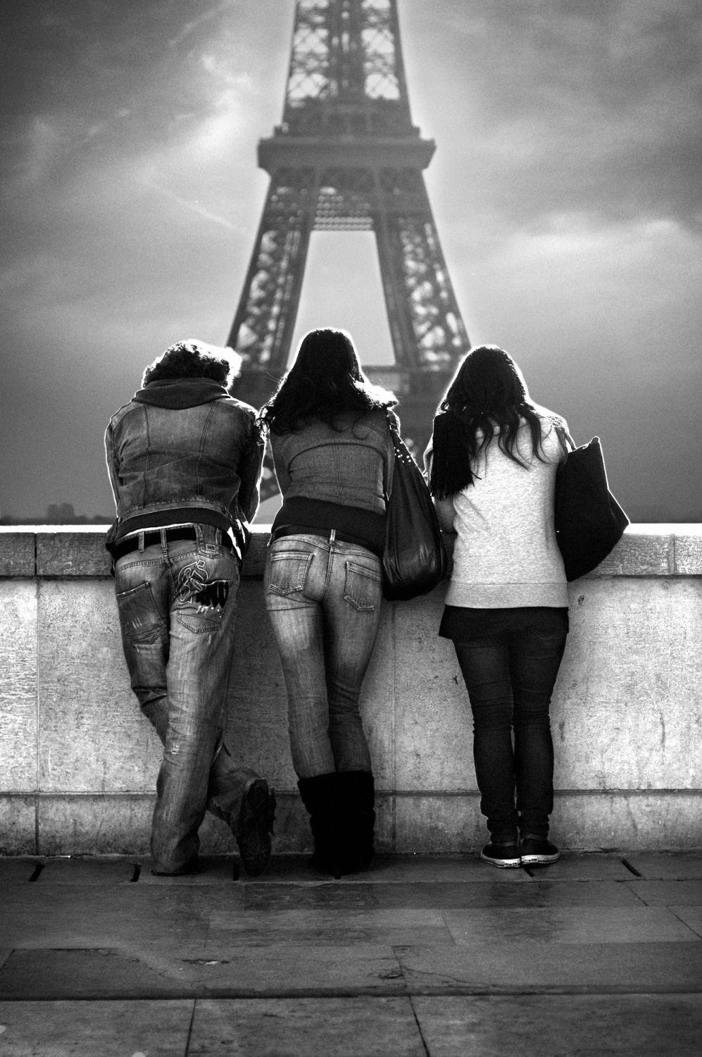 Paris - Face  la tour Eiffel