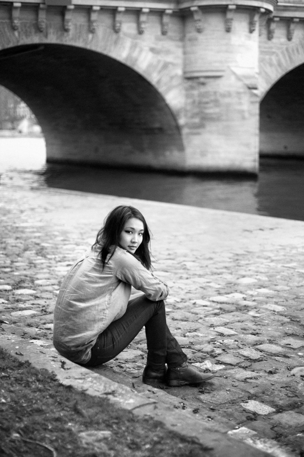 Parisiennes - Attendre sous les ponts